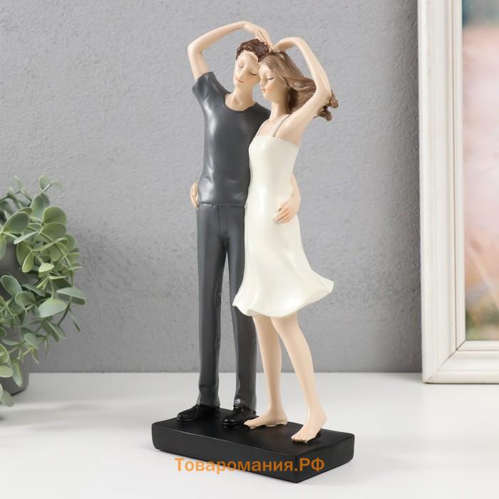 Фигурка полистоун «Влюблённые: одно сердце на двоих» 12×6.5×27.5 см